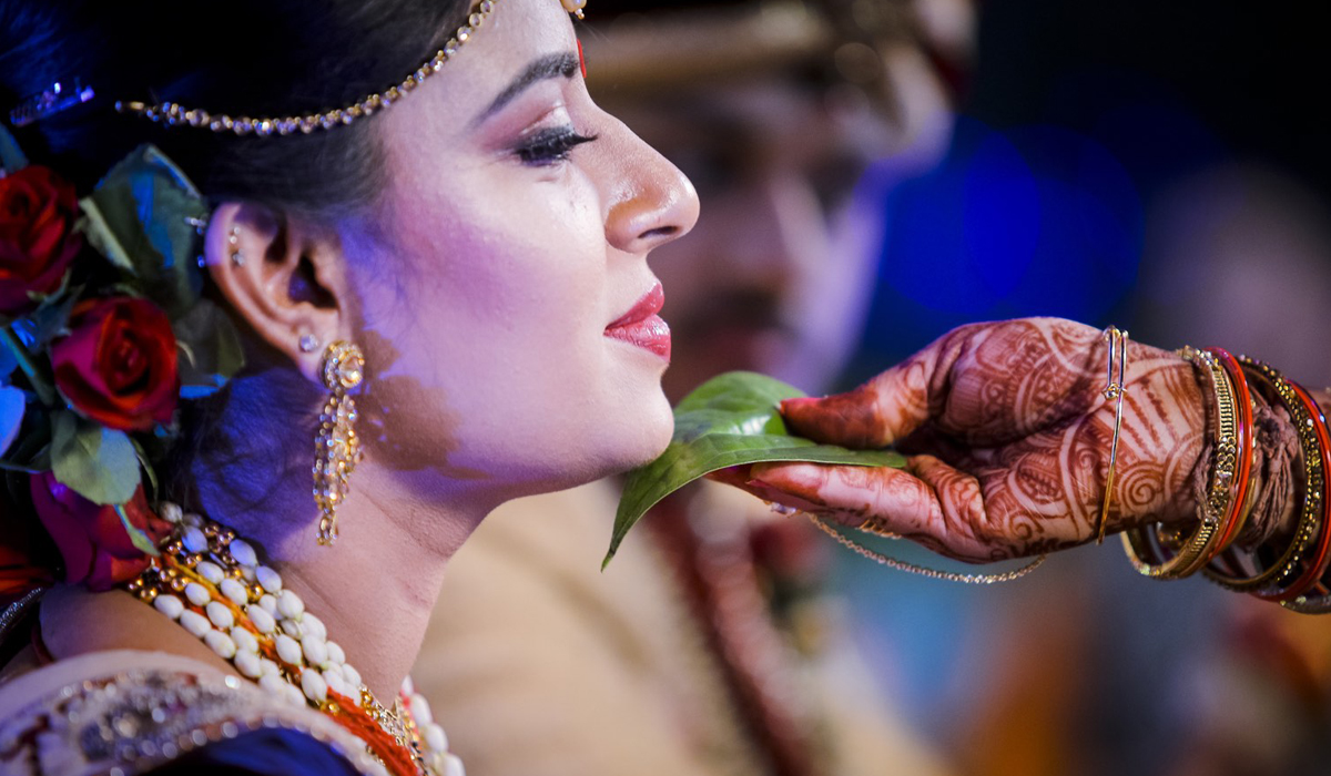 Best pre-wedding photographer in Surat