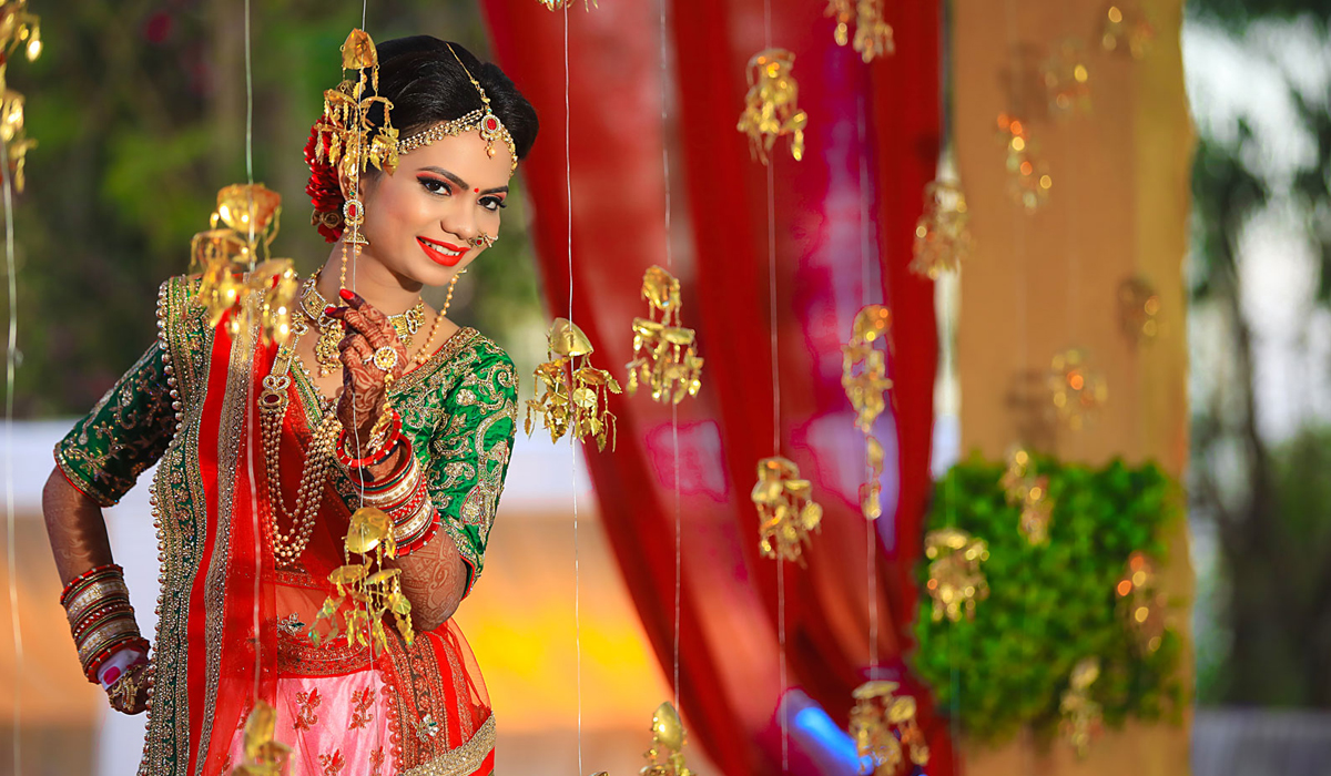 Best Candid Destination Wedding Photographers in Surat